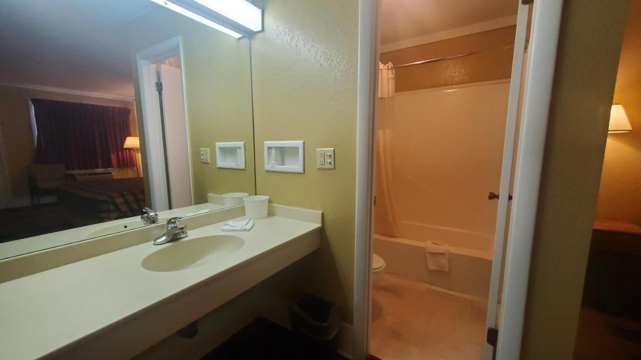 Americas Best Value Inn Kodak - Sevierville Exterior foto