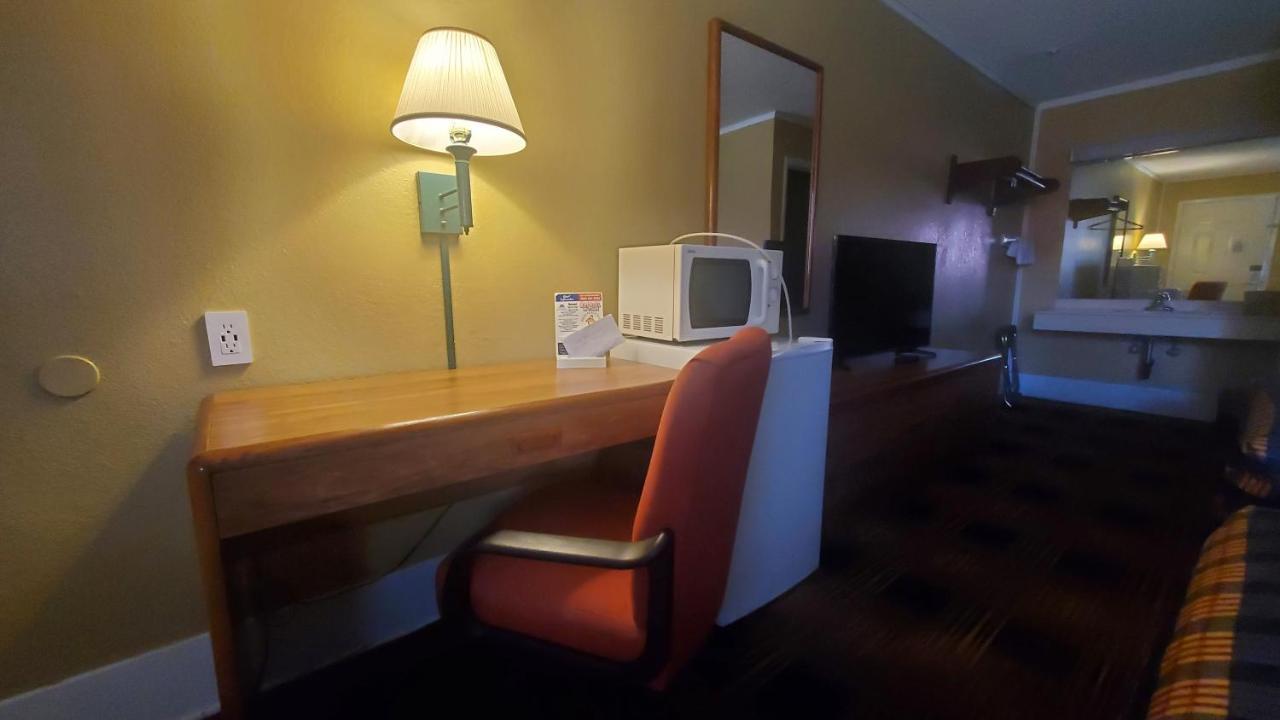Americas Best Value Inn Kodak - Sevierville Exterior foto